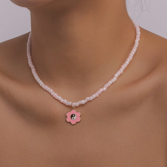 N1121 Small Fresh Rice Bead Necklace Women's Flower Tai Chi Gossip Necklace Simple Design Contrasting Color Necklace