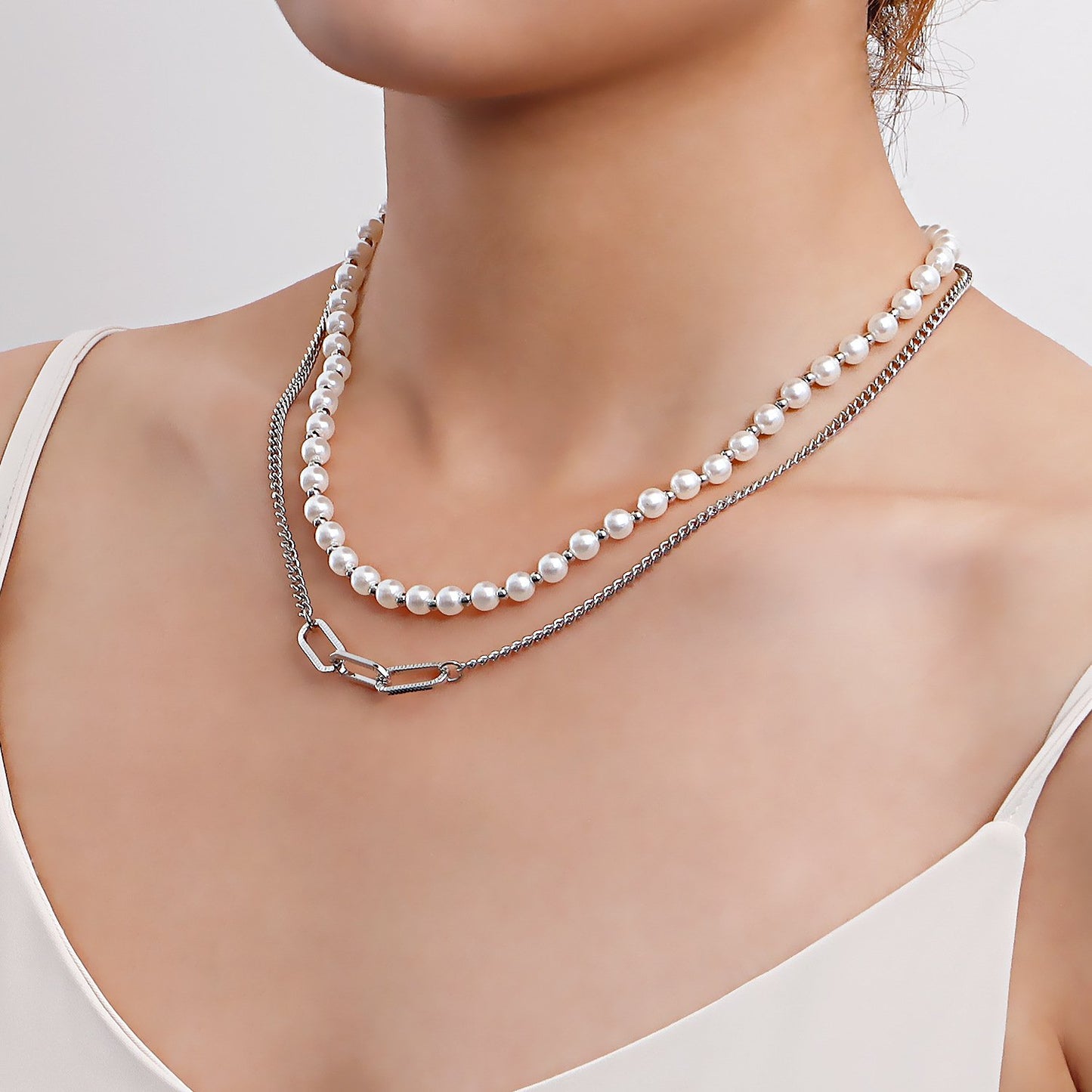Jewelry simple double-layer imitation pearl clavicle chain necklace female niche design explosive beaded necklace