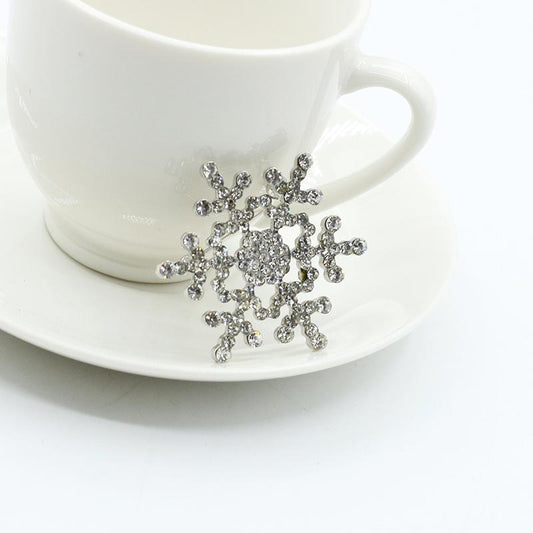 Clothing accessories rhinestone inlaid diamond Christmas snowflake brooch full of diamond corsage brooch