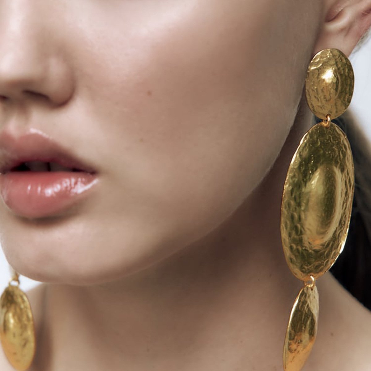 E1948 jewelry ZA exaggerated long heavy industry earrings personality level oval design sense earrings