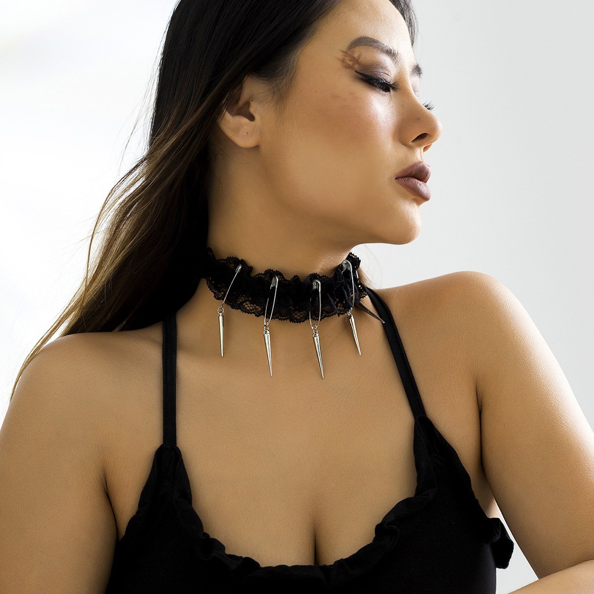 Jewelry sweet cool dark brooch rivet necklace choker female simple tassel lace necklace