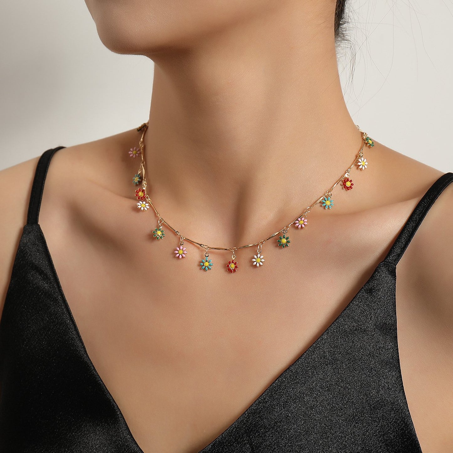 Jewelry Straight Tube Handmade Chain Flower Necklace Female Fashion Temperament Simple Painted Small Flower Necklace