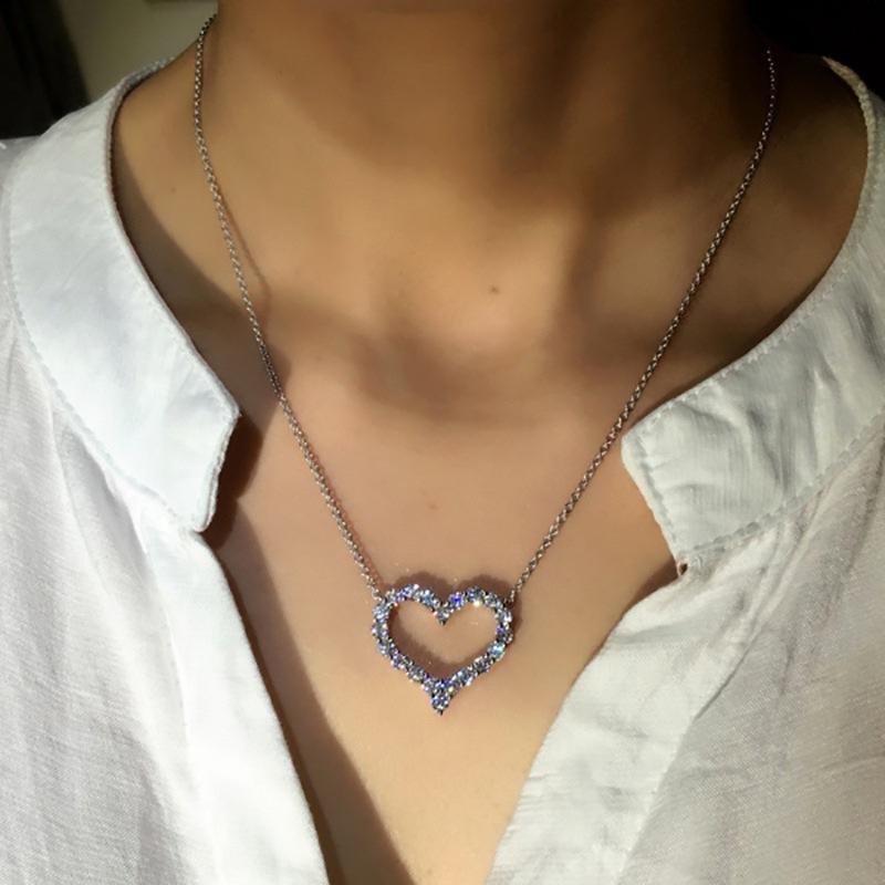 Fashion Simple Ladies Heart Shape Diamond Pendant Necklace Jewelry