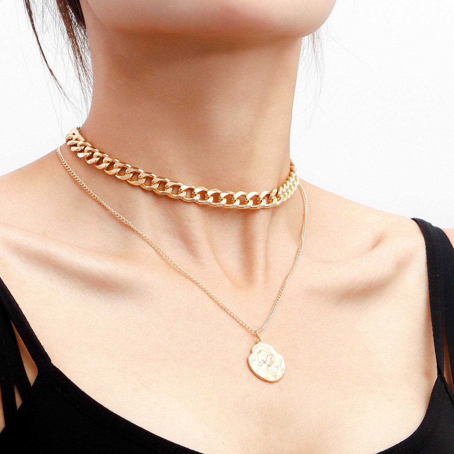 Jewelry retro double-layer geometric aluminum chain knight shield pendant necklace female ins niche