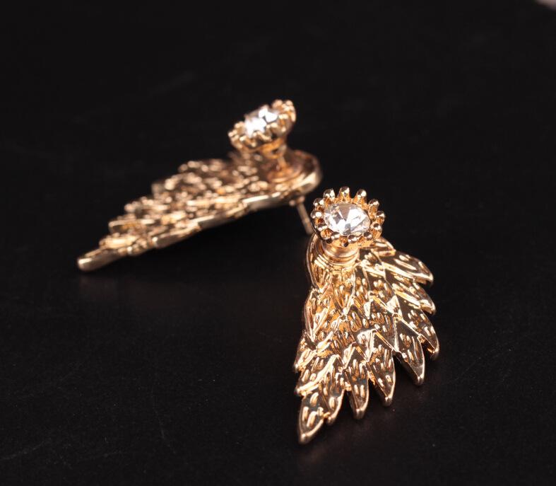 Retro Harajuku Stereo Wings Trendy Earrings Feather Diamond Fashion Alloy Beautiful Temperament Piercing Earrings C611