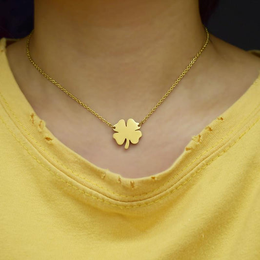 Fashion lucky four-leaf clover necklace female simple four-leaf clover collarbone chain titanium steel pendant