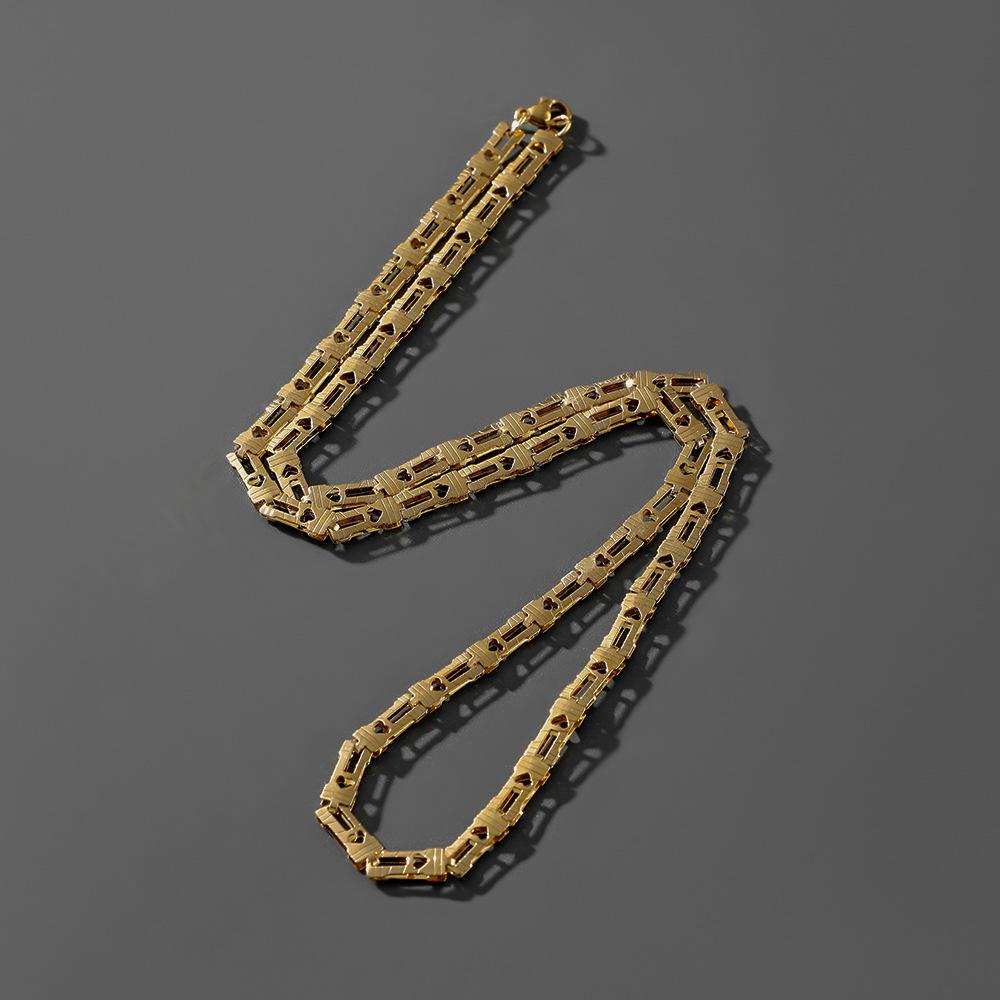 Trendy and fashionable men's stainless steel special-shaped hollow heart-shaped necklace titanium steel long section simple personality couple necklace