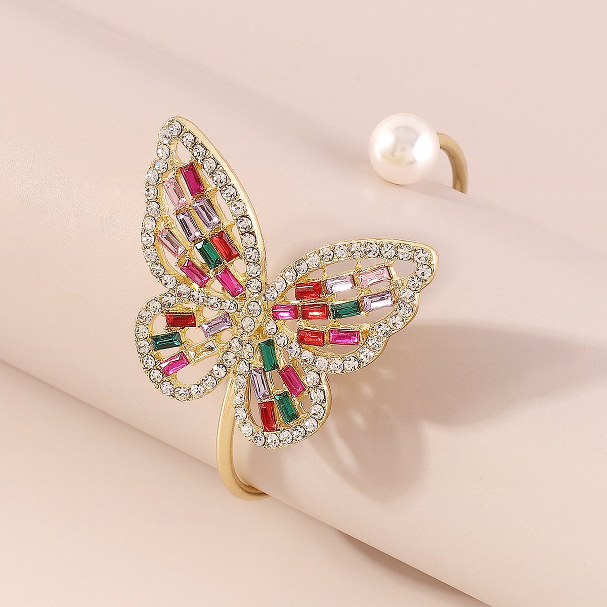 B144 Fashion Hollow Shining Diamond Bracelet Pearl Butterfly Opening Light Luxury Romantic Personality Bracelet Women