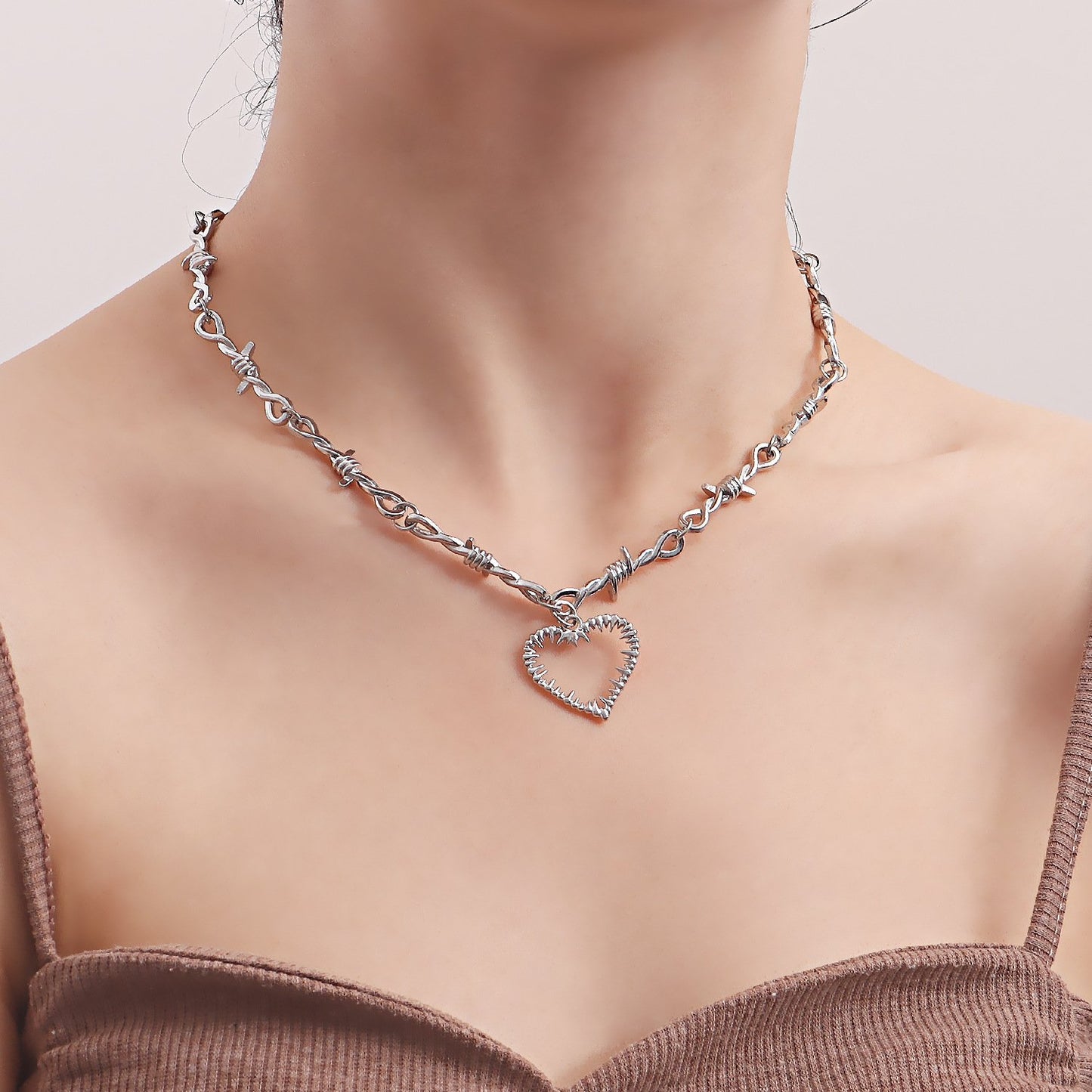 Love Thorn Necklace Hip Hop Tide Brand Thorn Dark Pendant Jewelry for Men and Women