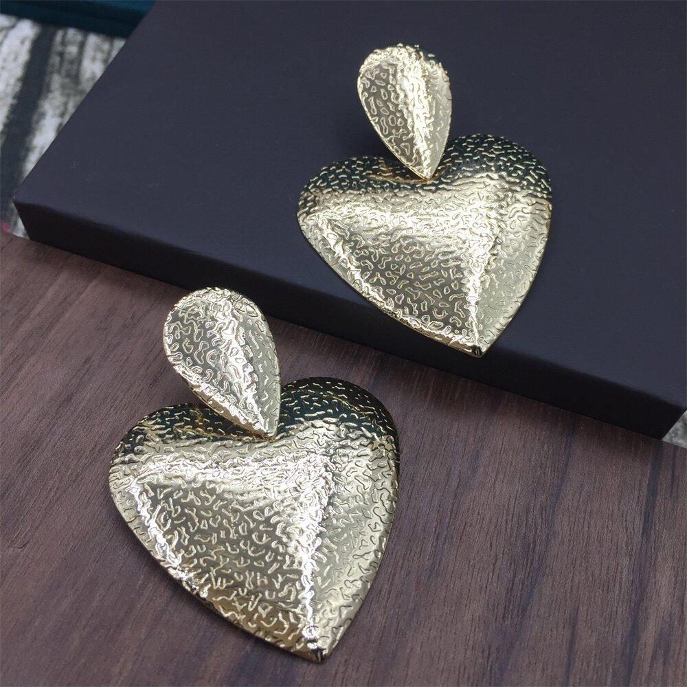 Gold Heart Stud Earrings Exaggerated Atmosphere Birthday Gift Earrings Ornaments