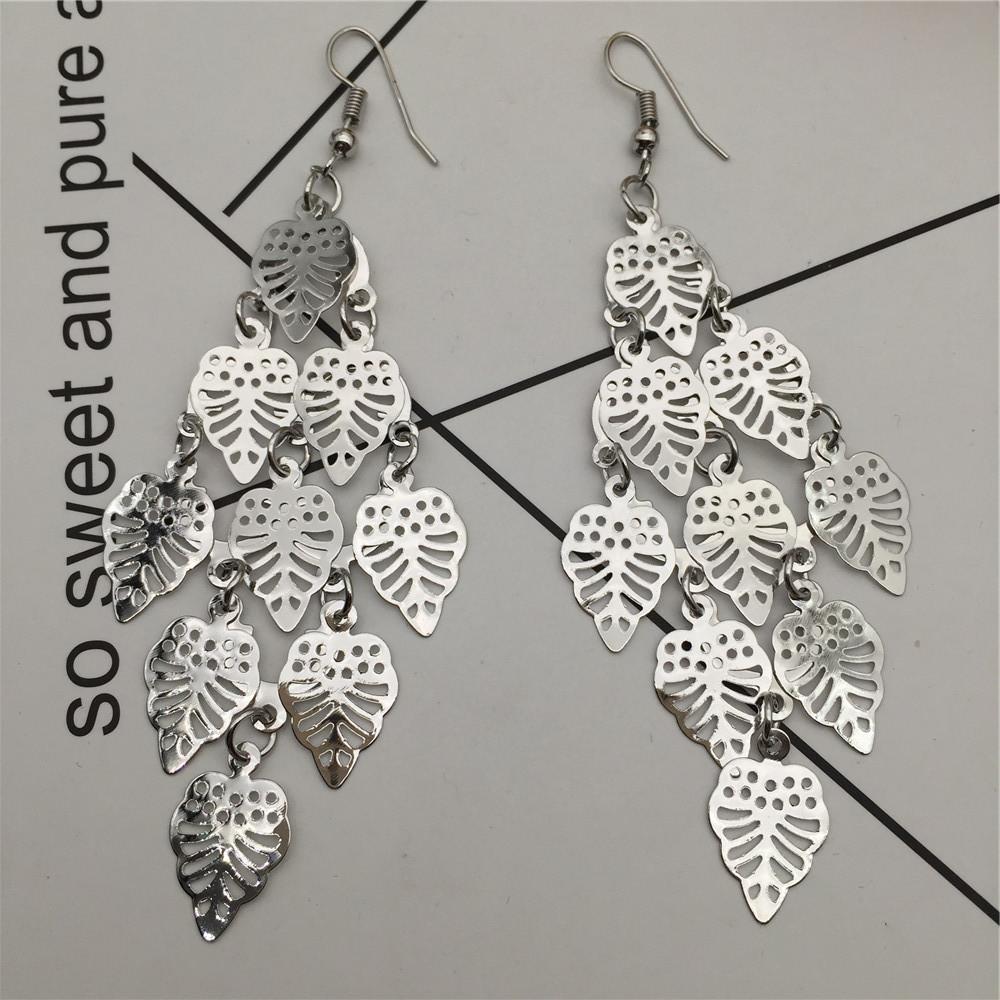 Strawberry metal sheet female earrings earrings rhombus string long ear hanging street stall accessories