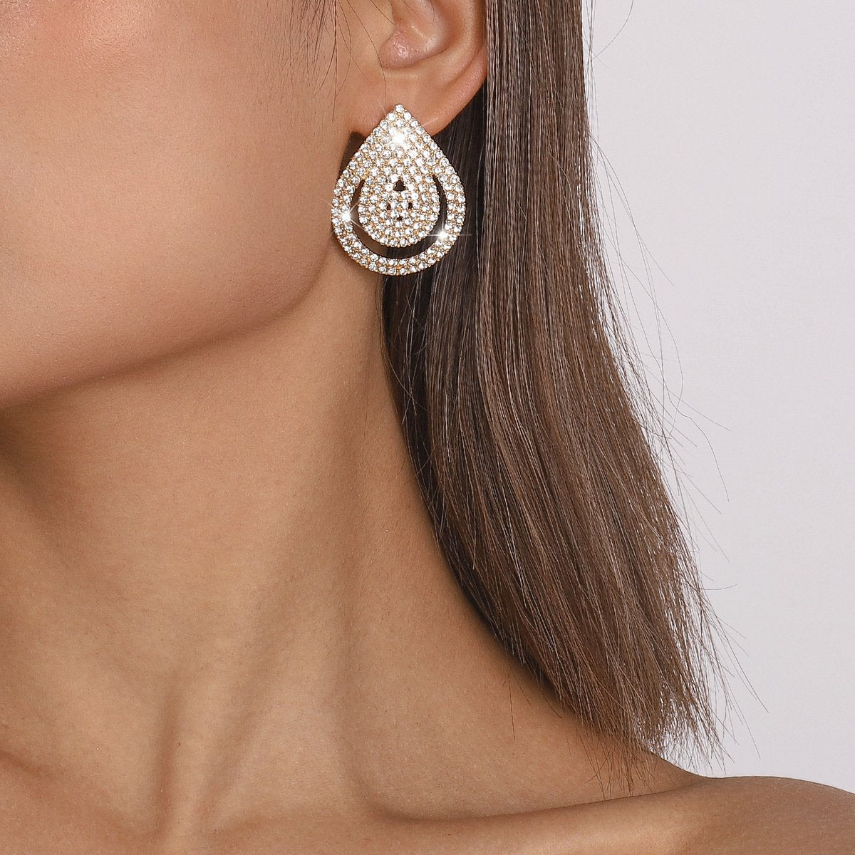 E1916 Jewelry Water Drop Shape Full Diamond Small Fragrance Personalized Earrings Creative Smile Face Hollow Earrings