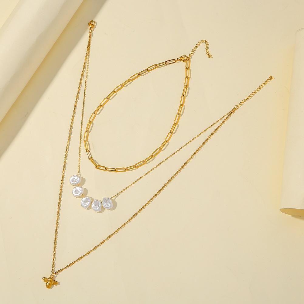 Titanium steel color-preserving bee necklace multi-layer irregular pearl pendant adjustable small animal jewelry