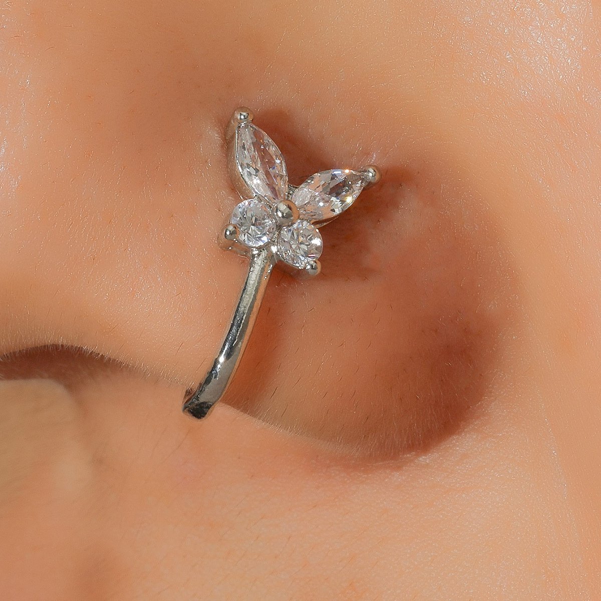 Butterfly Non-Perforated Nose Clip Nose Ring Retro Fashion Copper Inlaid Zircon U-shaped Nose Nail Piercing Jewelry for Women