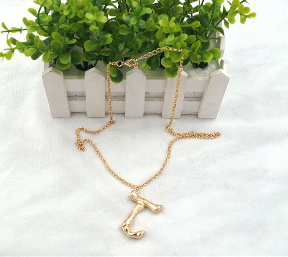 19 years of explosive style exaggerated fashion 26 English alphabet necklace female English alphabet pendant clavicle chain