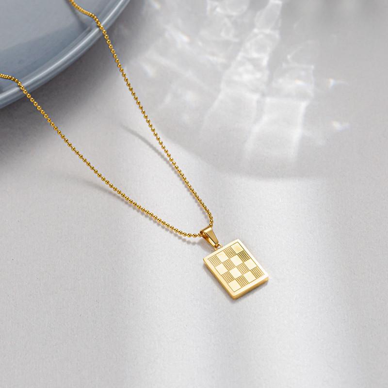 Retro square checkerboard pendant necklace stainless steel gold-plated clavicle chain simple personality ins