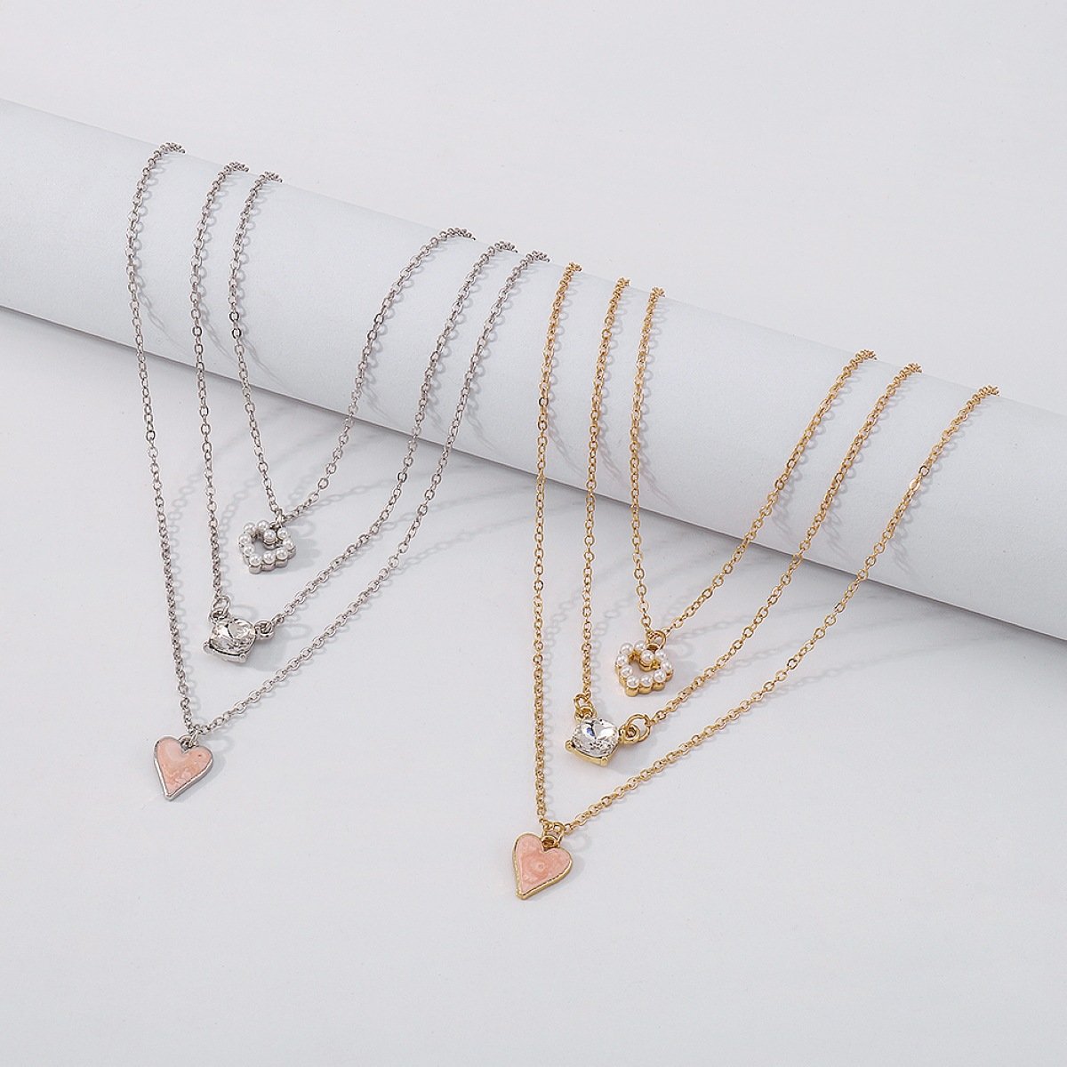N114ikTok Back Decoration Simple Thin Chain Necklace Pearl Love Drip Oil Fashion Necklace Female