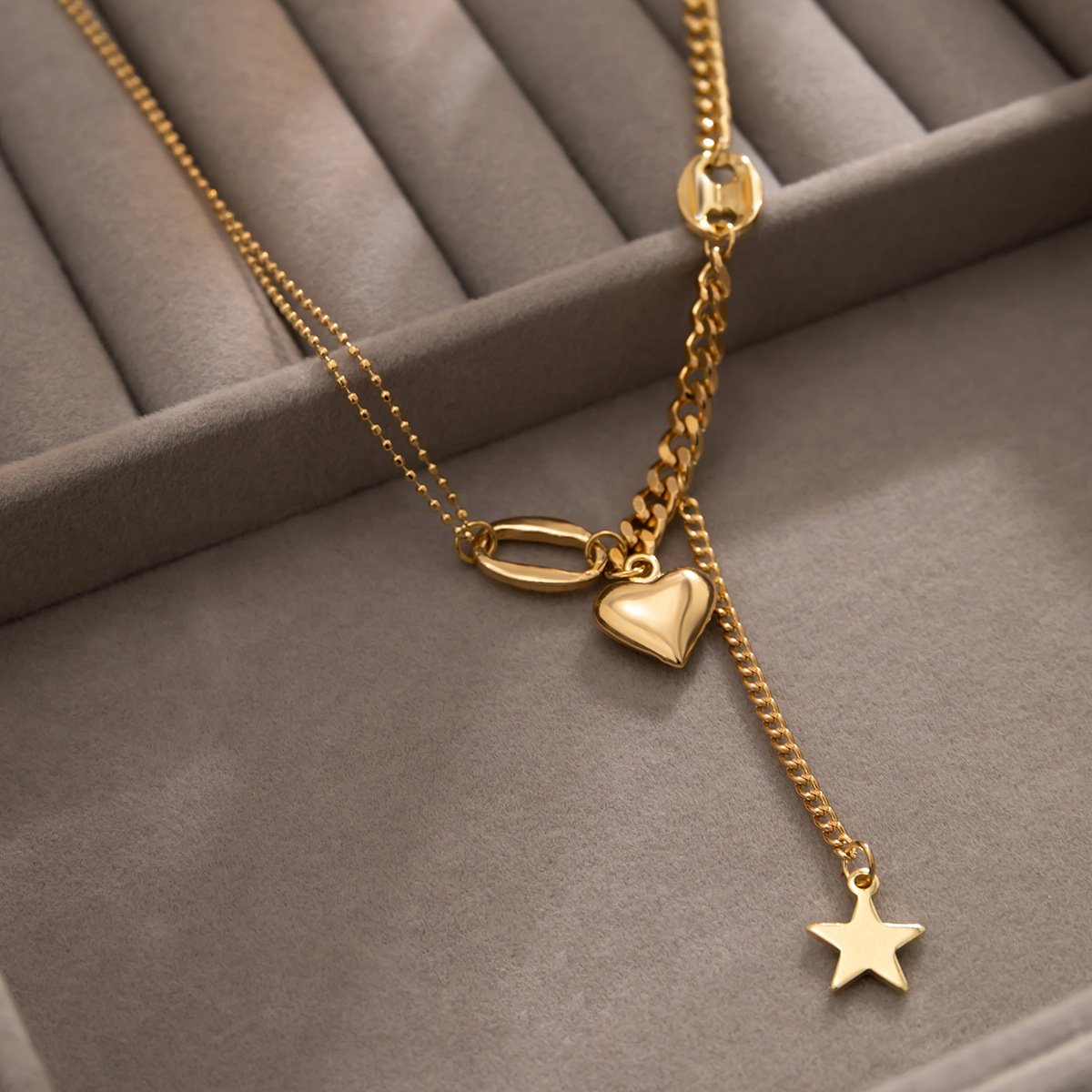 Jewelry Multi-element Peach Heart Star Pendant Necklace Female Simple Versatile Pig Nose Buckle Chain Necklace