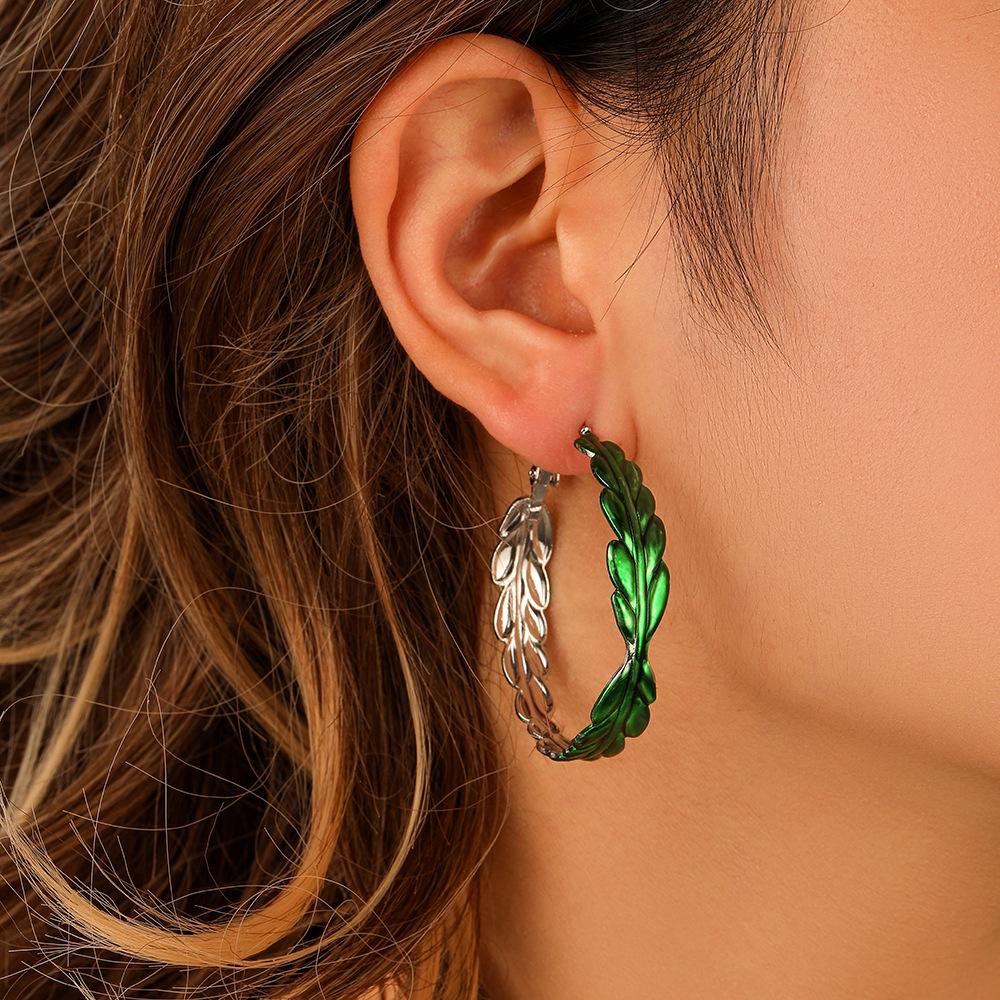 Fashionable high-end niche design simple personality environmental protection color painting oil green leaves wheat ears earrings earrings