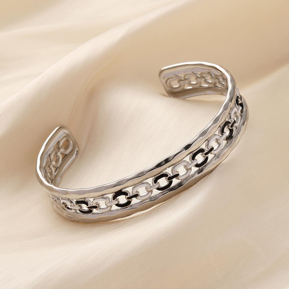 Trendy and fashionable o-word women's stainless steel creative design opening braided line adjustable bracelet