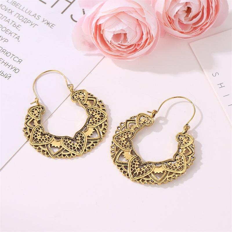 Ethnic Retro Earrings Classic Hollow Totem Earrings Earrings Fashion Pattern Geometric Hollow Earrings