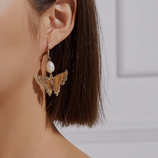 Niche fashion metal hollow multi-layer butterfly earrings temperament baroque freshwater pearl earrings women