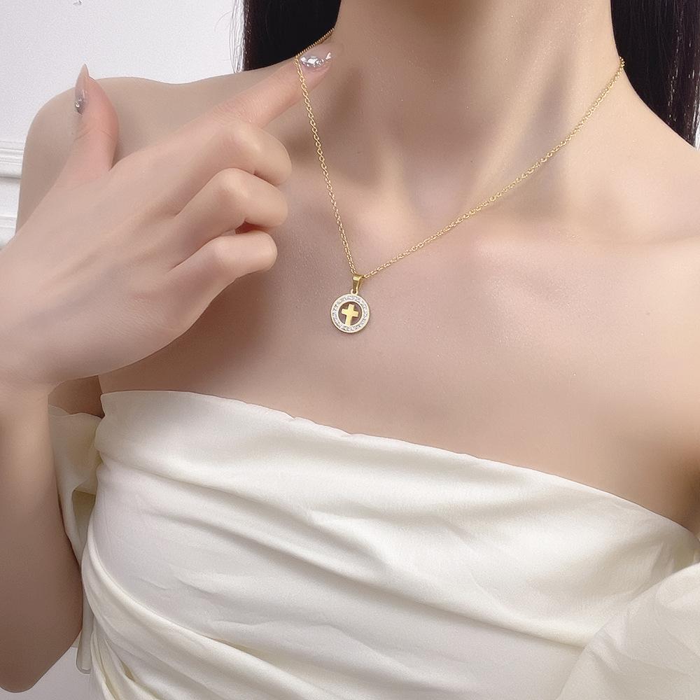 Kuaishou live broadcast fashion inlaid zircon four-leaf clover necklace femininity girls high sense creative simplicity