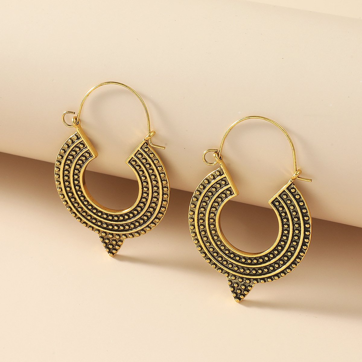 Retro Simple Hollow Earrings Creative Metal Geometric Earrings Earrings Exaggerated Irregular Round Earrings For Women