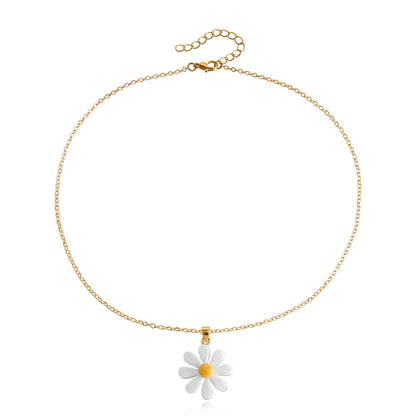 Jewelry Y2K Simple Small Fresh Petal Pendant Necklace Female Sweet Flower Tassel Clavicle Chain