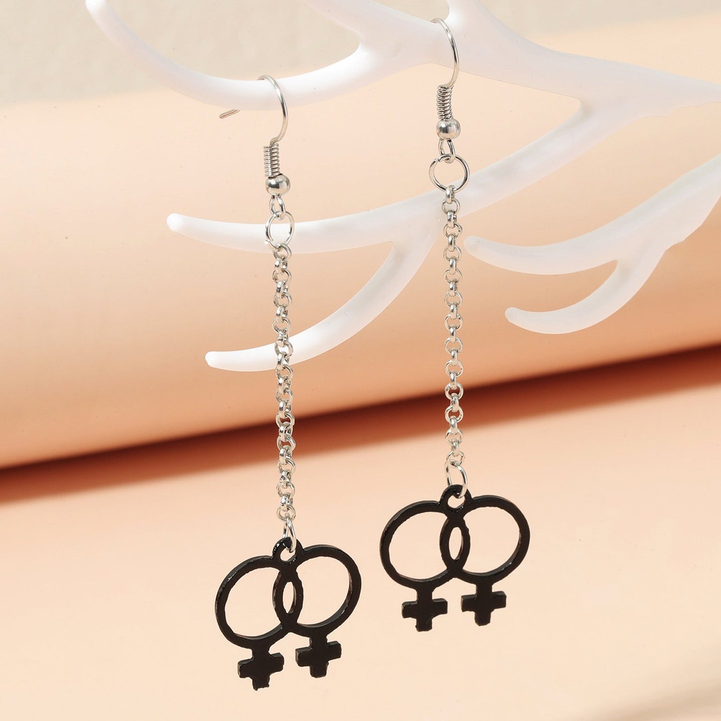 Creative ins girl symbol earrings simple alloy geometric long earrings net red earrings female