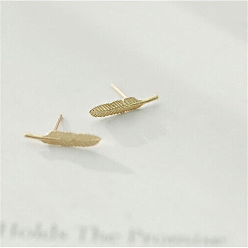 Earrings Exquisite Feather Shape Stud Earrings Elegant Women Jewelry