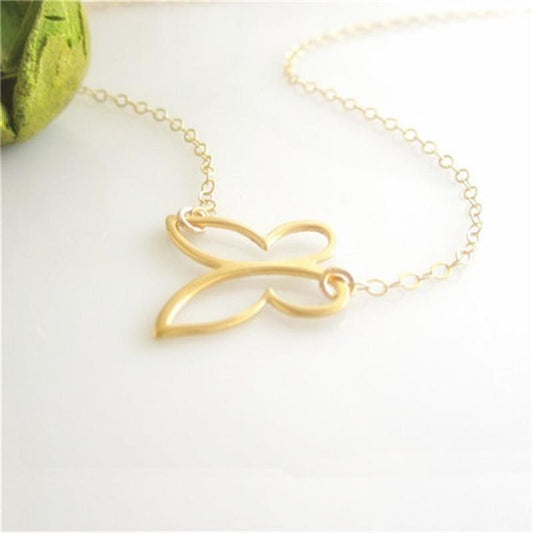 Popular Jewelry Butterfly Pendant Necklace Plated 18K Gold Ladies Clavicle Chain Necklace Butterfly Collar Batch