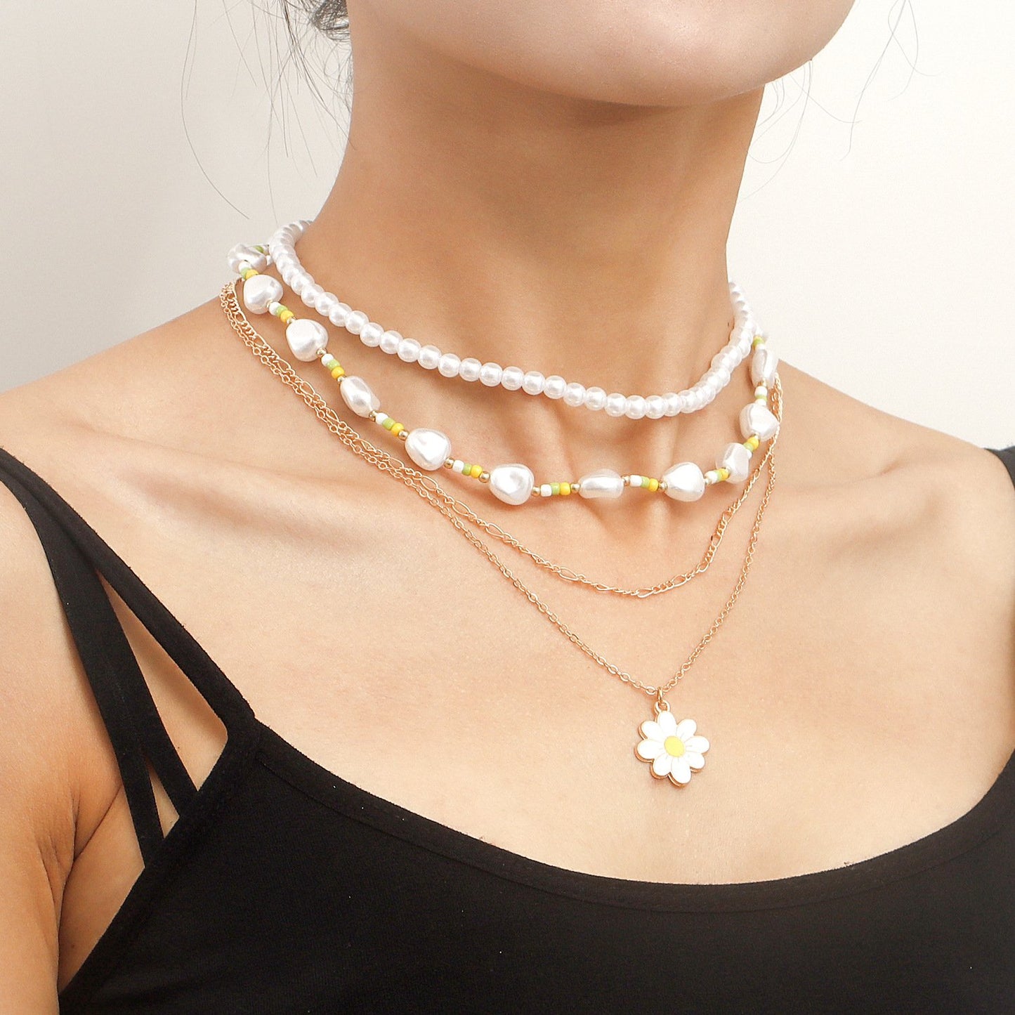 Jewelry fashion commuter temperament imitation pearl necklace hot girl multi-layer cool flower beaded necklace