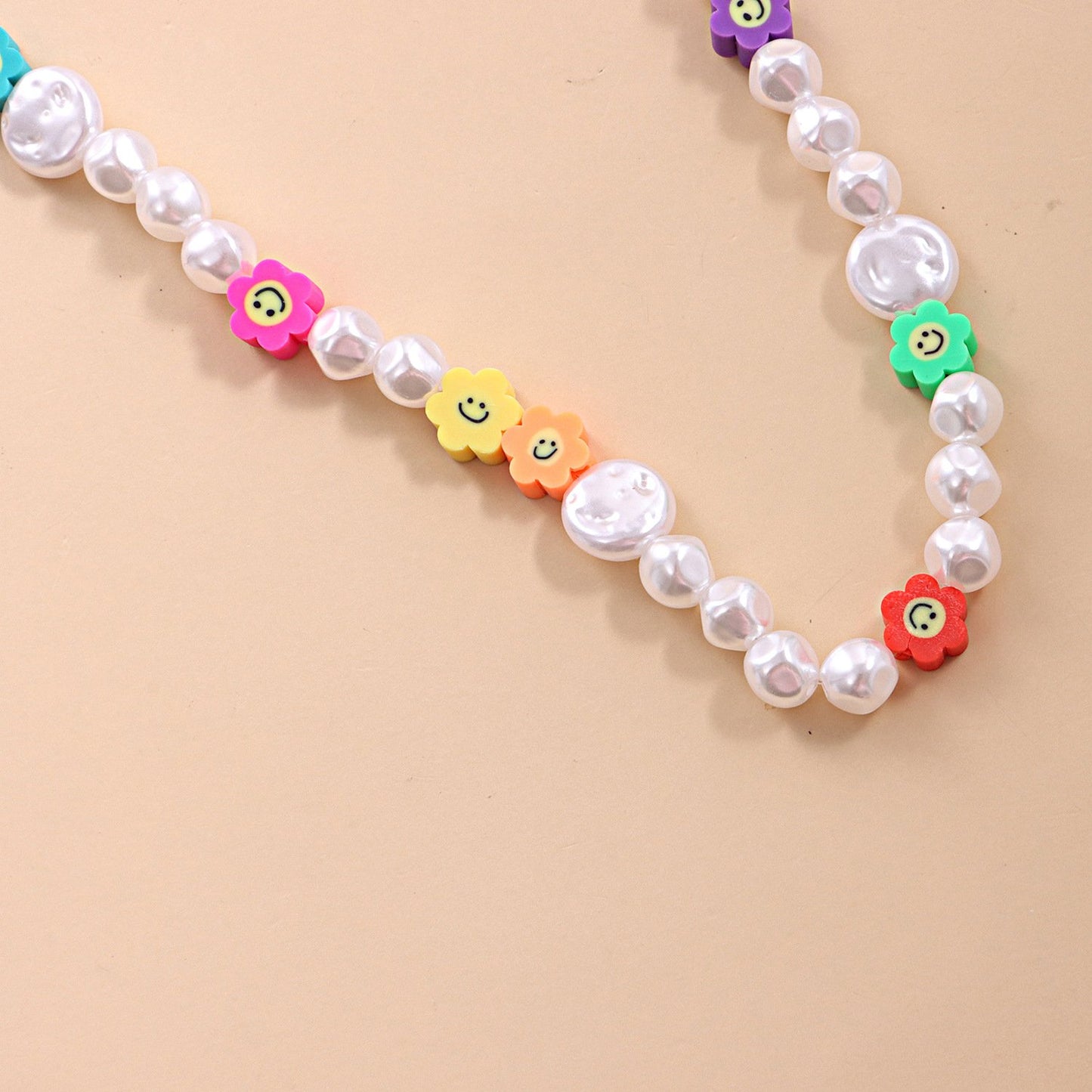 Jewelry Fashion Color Soft Pottery Flower Necklace Female Simple Geometric Short Shaped Pearl Necklace