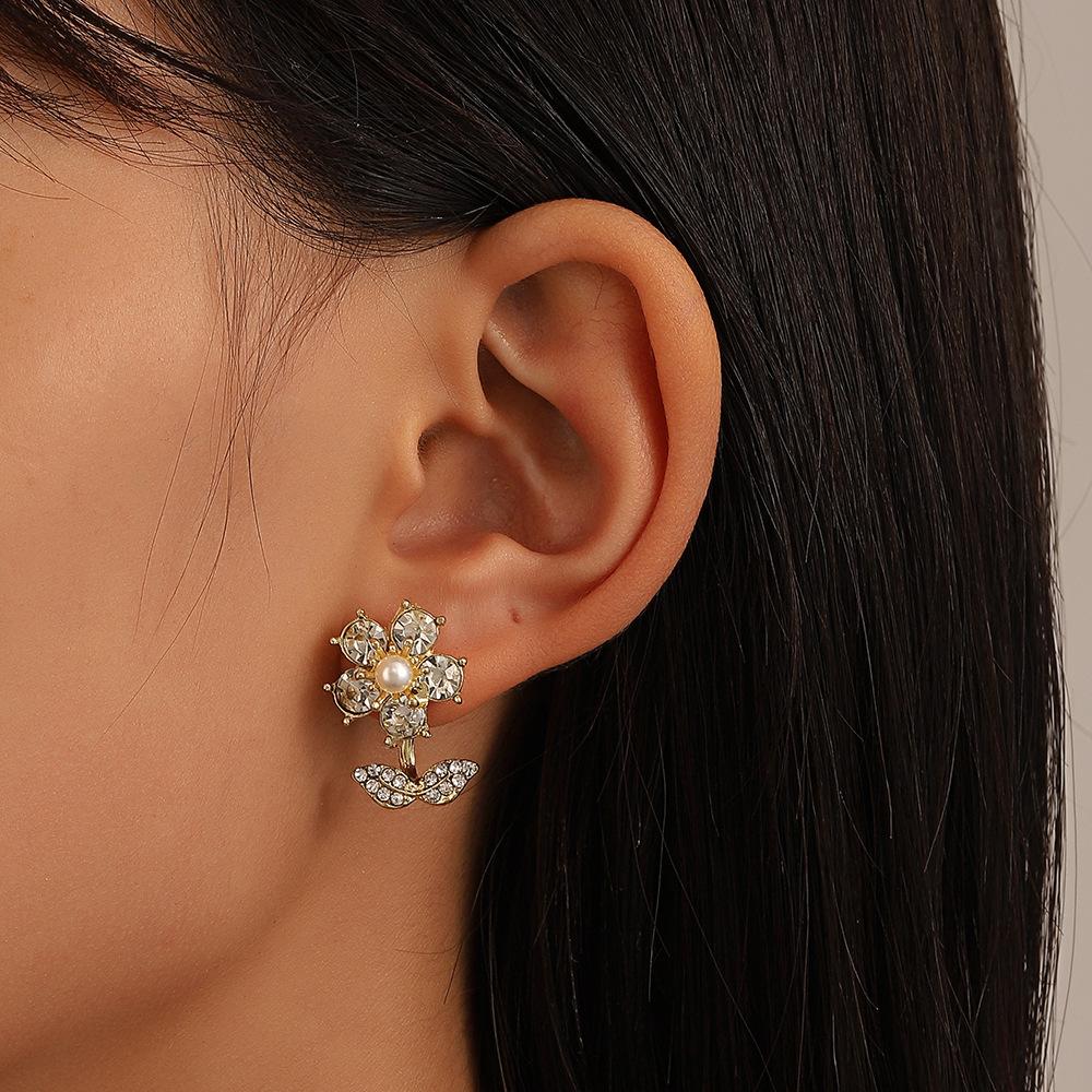 ins crystal flower earrings light luxury niche design micro-inlaid zircon earrings sweet and fresh petal earrings