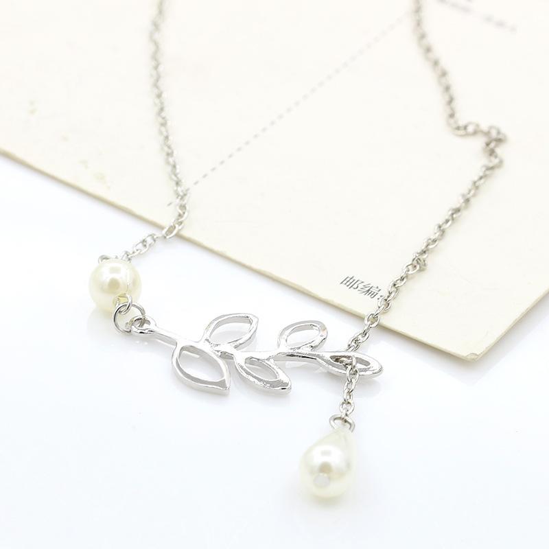 Fashion personality leaf pearl water drop necklace collarbone chain girls jewelry