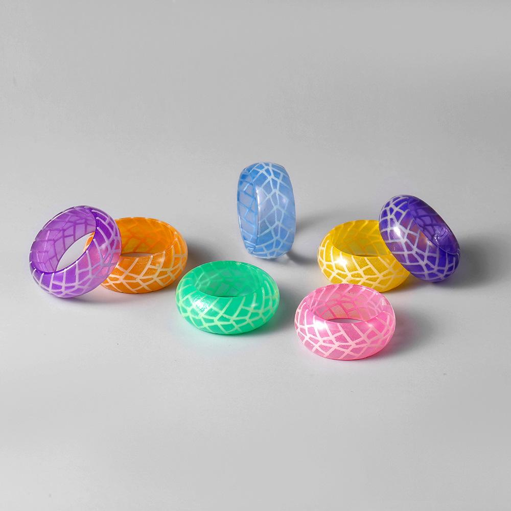 Explosive retro fashion tire pattern Mori resin luminous ring