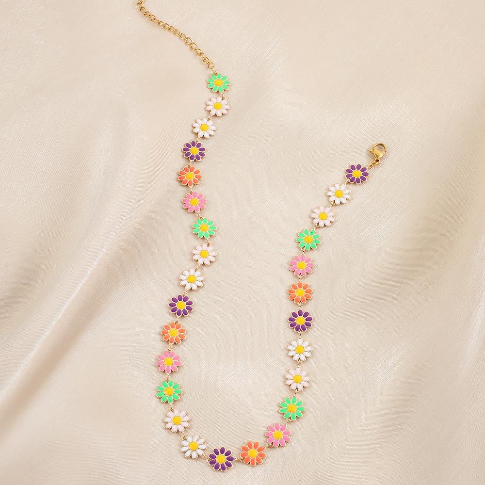 Fashion and simple short neck chain color dripping oil daisy flower clavicle chain necklace pastoral