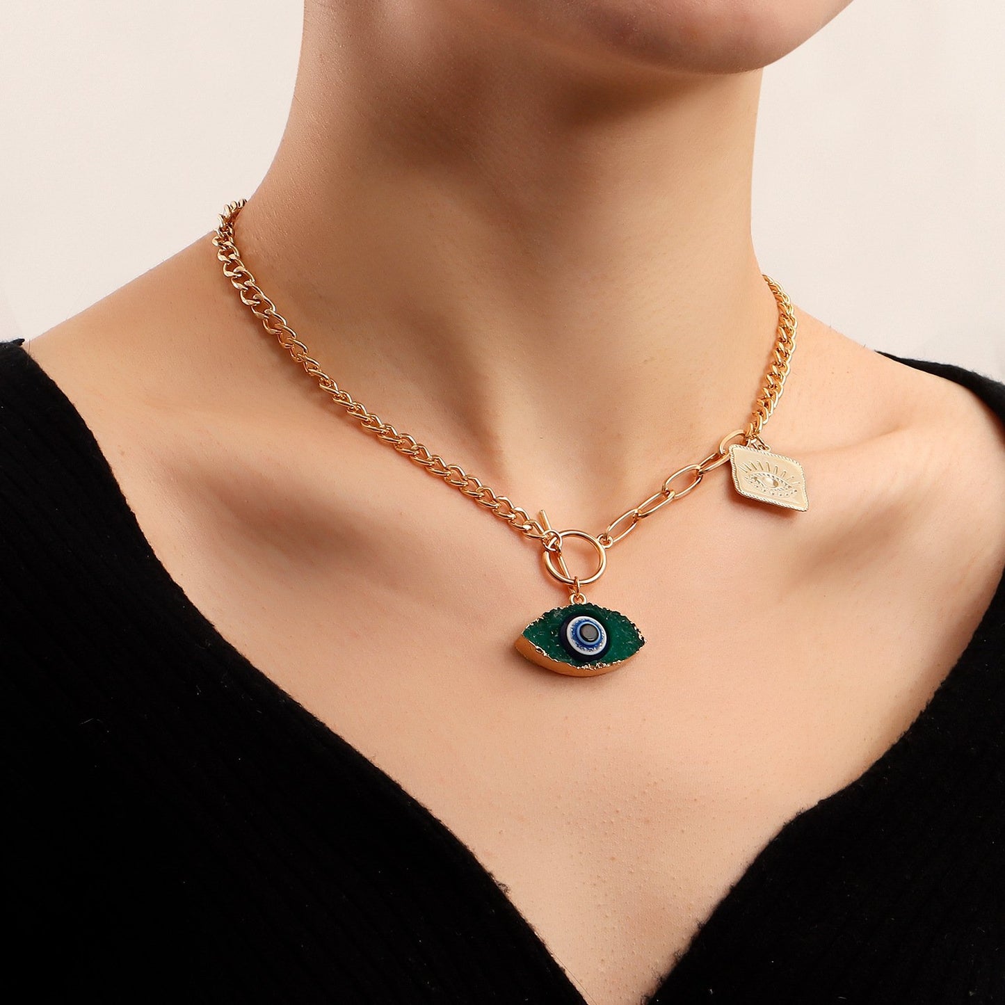 Explosive style fashion creative niche necklace OT buckle devil's eye hip-hop collarbone chain choker necklace female