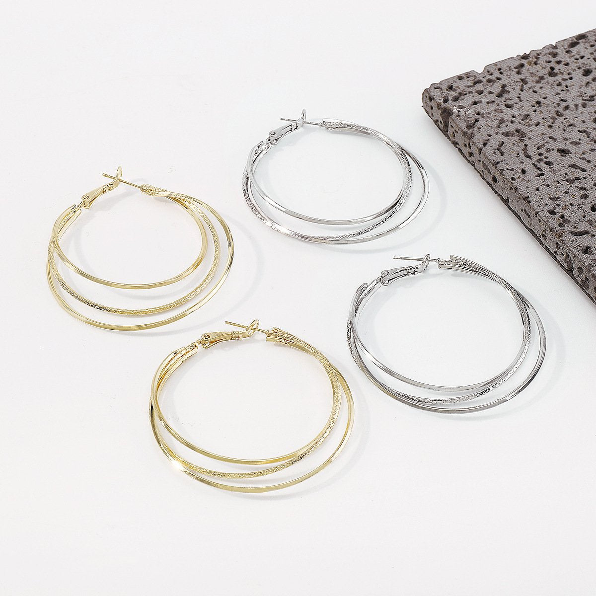 E147 Personality multi-layer fashion earrings exaggerated night trendy earrings indifferent niche earrings women