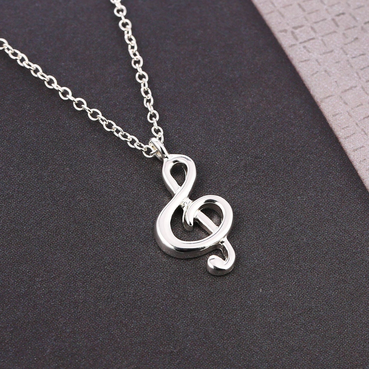 Popular element pendant necklace love rhythm note pendant necklace female necklace creative collarbone chain