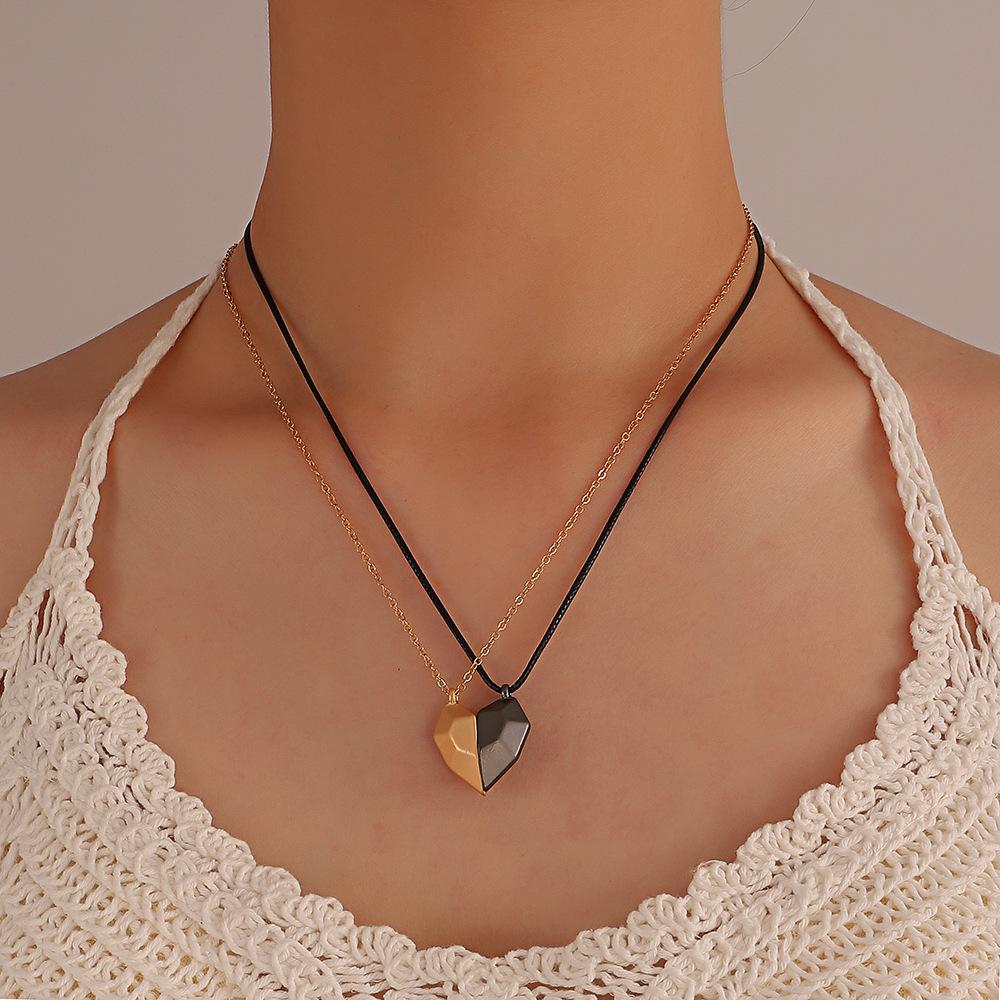 Couple Necklaces A Pair of Magnetic Heart Stitching Clavicle Chains Ins Wishing Stone Couple Necklaces