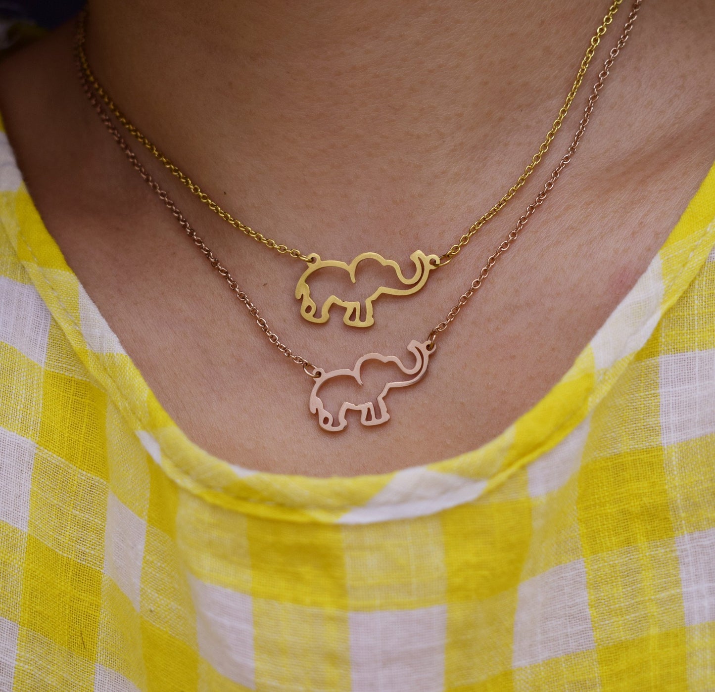 Jewelry Fashion Elephant Pendant Necklace Lucky Hollow Lucky Elephant Clavicle Chain Explosion