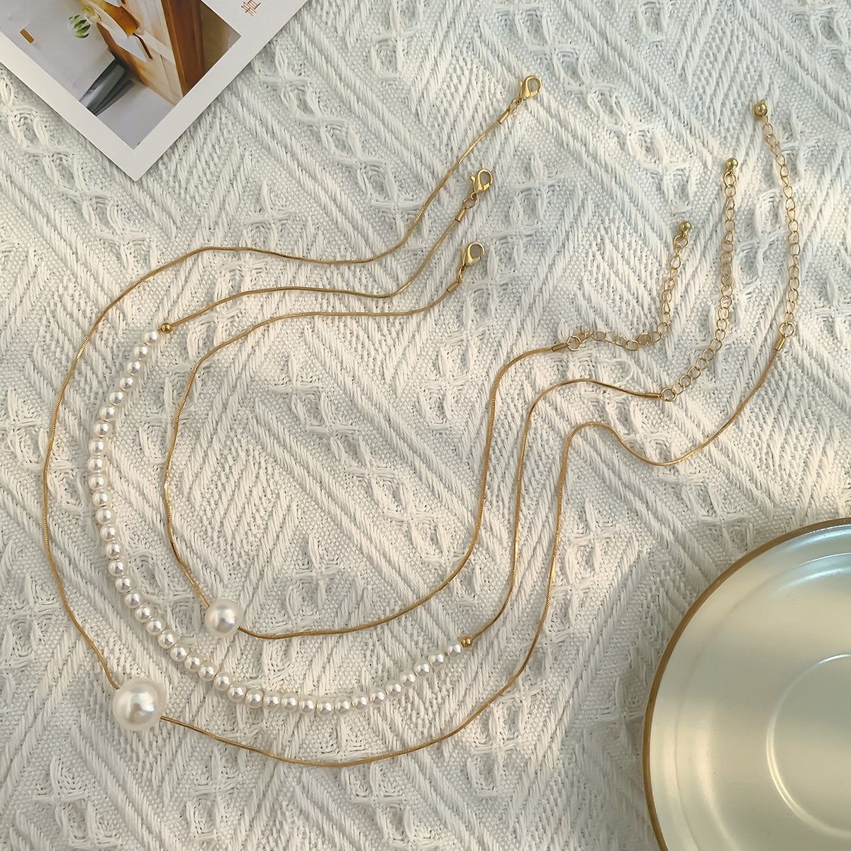 Jewelry sweet and cool metal snake bone chain all-match necklace niche design sense retro imitation pearl necklace