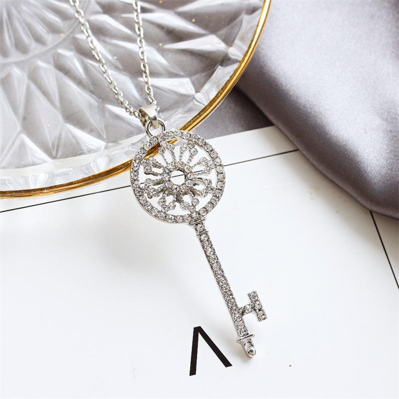 Autumn and winter diamond wreath key necklace women's long chain fashion sweater chain