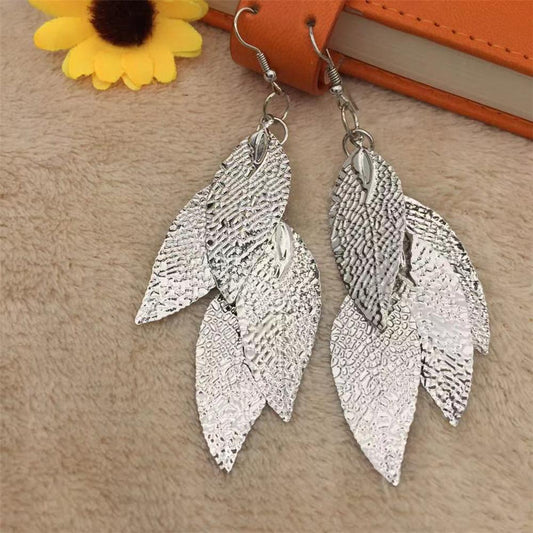 Simulation of four leaves ladies earrings leaf pattern popular earrings metal exaggerated earrings