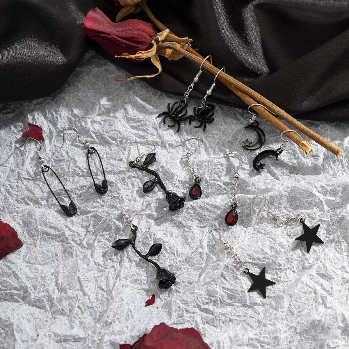 Jewelry Halloween personality spider blood drop exaggerated earrings sweet cool street shooting star niche earrings