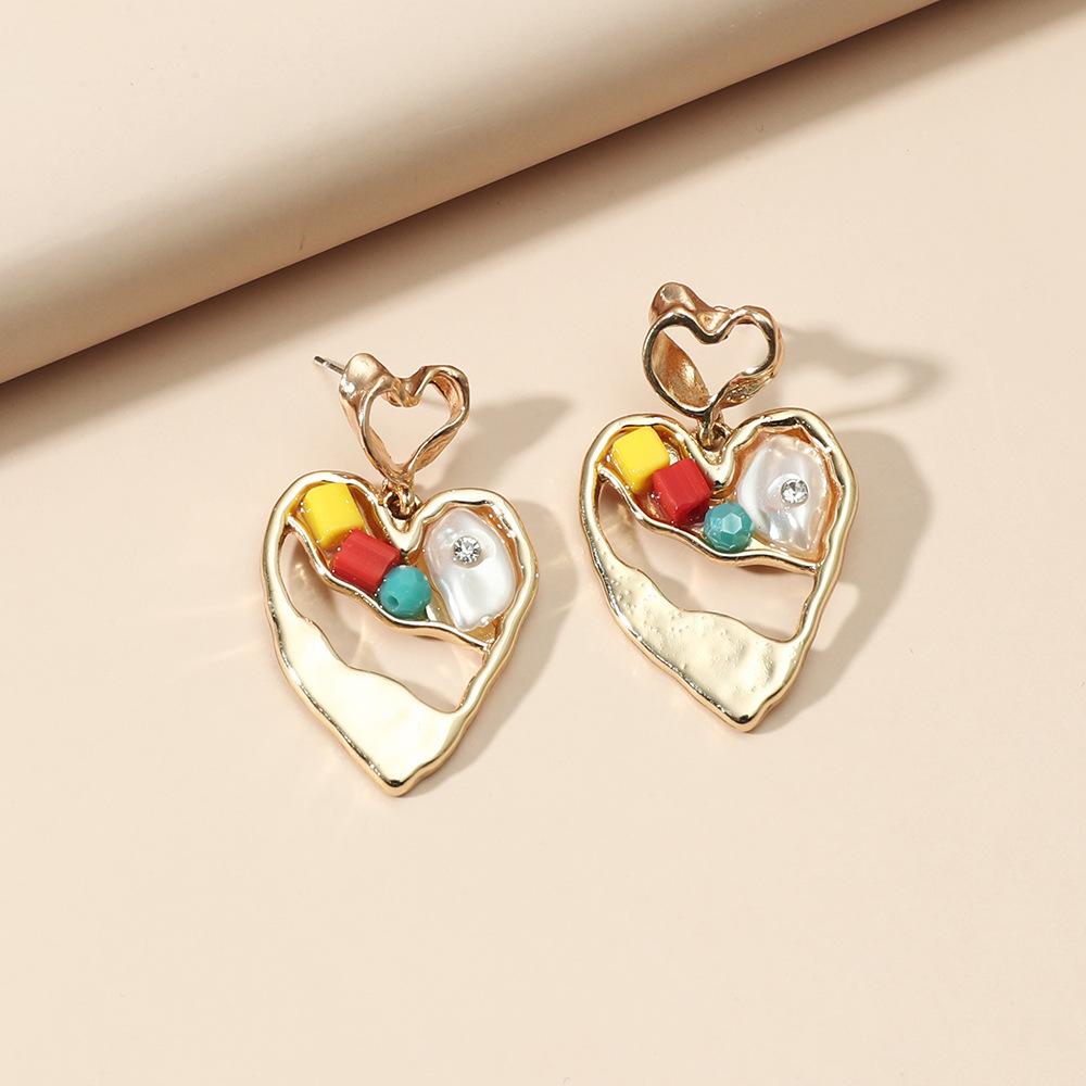 Baroque pearl crushed stone heart-shaped earrings temperament love earrings cute fresh contrast color peach heart earrings jewelry