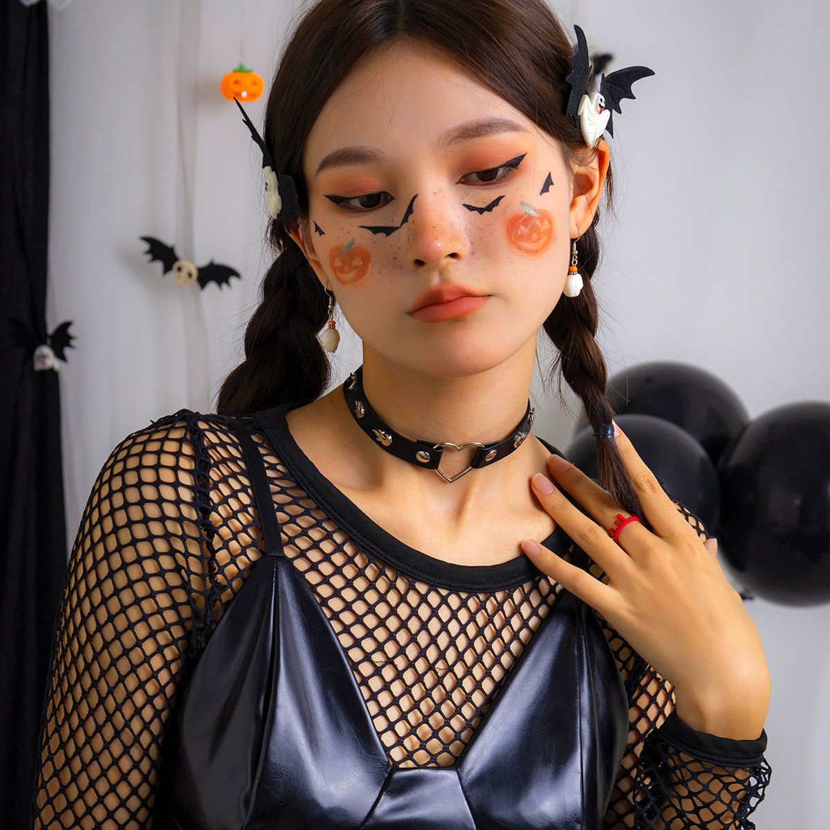Dark Gothic Personality Alloy Necklace Necklace Sweet Cool Peach Heart Flame PU Collar Choker Necklace Female