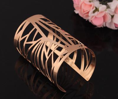 New Year Jewelry Fashion Exaggerated Irregular Hollow Graphic Metal Bracelet Bracelet